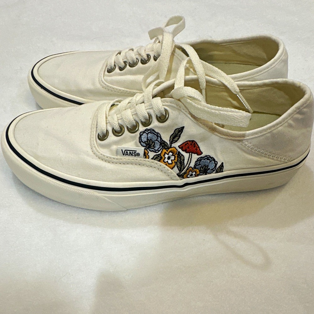 Vans White Canvas Floral Mushroom Embroidered Lace-Up Wmns 8.5 men's 7
